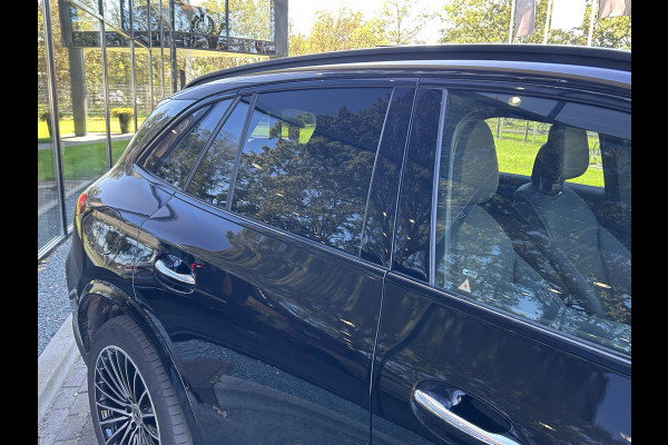 Mercedes-Benz GLC 300e AMG 4Matic // Trekhaak // Memory // 360 Camera // Panoramadak // Digital Light // Night pakket // Keyless // Augmented