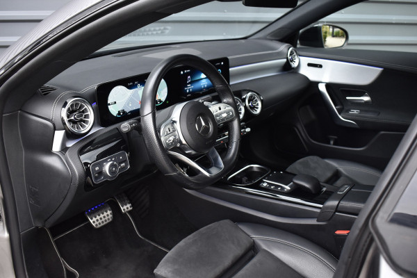 Mercedes-Benz CLA-Klasse Shooting Brake 250 e AMG Line | Pano | ACC | 360 Camera | Multibeam | Sfeerverlichting | Dodehoek |