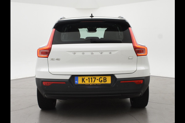 Volvo XC40 RECHARGE P8 408 PK R-DESIGN BTW + PANORAMA | H/K | TREKHAAK | 360 CAMERA | LEDER