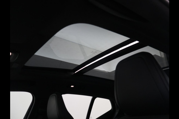 Volvo XC40 RECHARGE P8 408 PK R-DESIGN BTW + PANORAMA | H/K | TREKHAAK | 360 CAMERA | LEDER