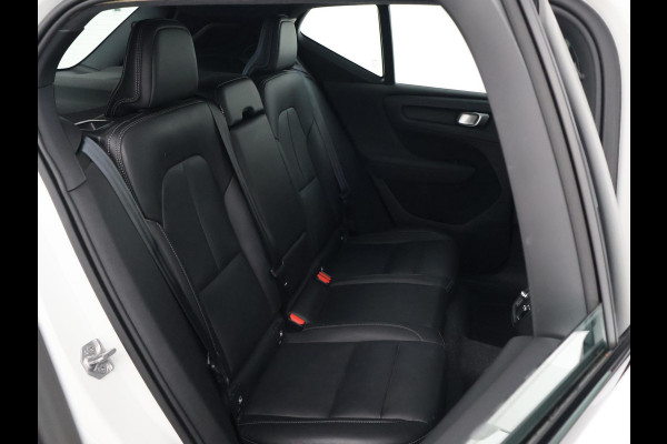 Volvo XC40 RECHARGE P8 408 PK R-DESIGN BTW + PANORAMA | H/K | TREKHAAK | 360 CAMERA | LEDER