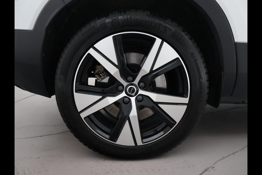 Volvo XC40 RECHARGE P8 408 PK R-DESIGN BTW + PANORAMA | H/K | TREKHAAK | 360 CAMERA | LEDER