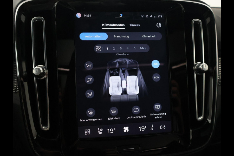Volvo XC40 RECHARGE P8 408 PK R-DESIGN BTW + PANORAMA | H/K | TREKHAAK | 360 CAMERA | LEDER