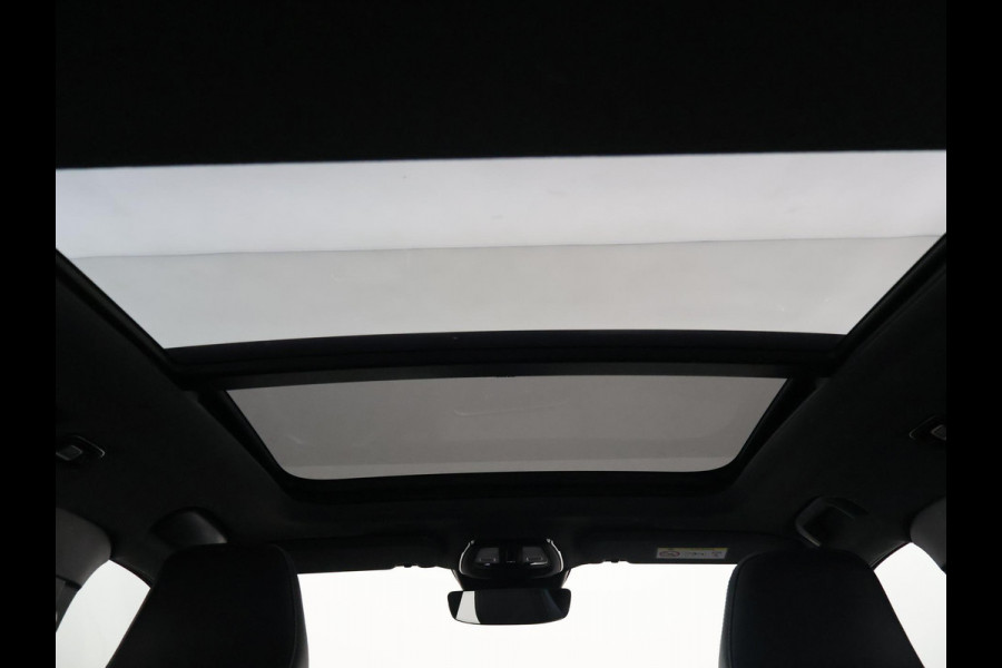 Volvo XC40 RECHARGE P8 408 PK R-DESIGN BTW + PANORAMA | H/K | TREKHAAK | 360 CAMERA | LEDER