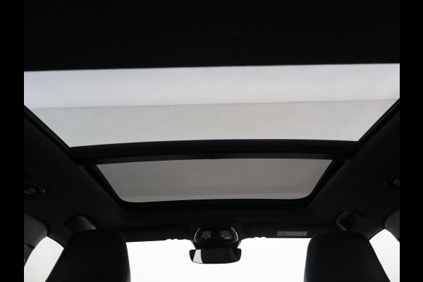 Volvo XC40 RECHARGE P8 408 PK R-DESIGN BTW + PANORAMA | H/K | TREKHAAK | 360 CAMERA | LEDER