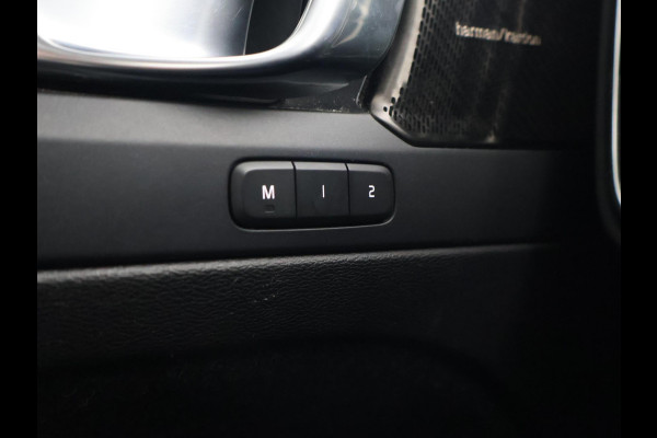 Volvo XC40 RECHARGE P8 408 PK R-DESIGN BTW + PANORAMA | H/K | TREKHAAK | 360 CAMERA | LEDER