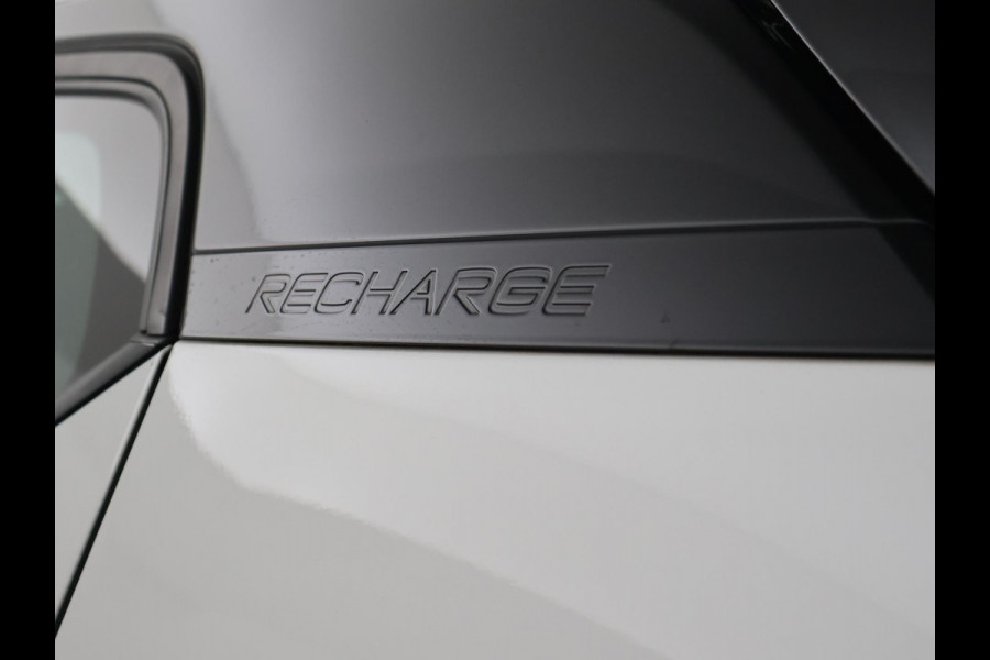 Volvo XC40 RECHARGE P8 408 PK R-DESIGN BTW + PANORAMA | H/K | TREKHAAK | 360 CAMERA | LEDER