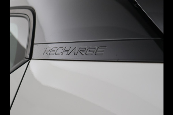 Volvo XC40 RECHARGE P8 408 PK R-DESIGN BTW + PANORAMA | H/K | TREKHAAK | 360 CAMERA | LEDER
