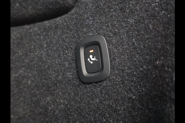 Volvo XC40 RECHARGE P8 408 PK R-DESIGN BTW + PANORAMA | H/K | TREKHAAK | 360 CAMERA | LEDER