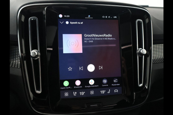 Volvo XC40 RECHARGE P8 408 PK R-DESIGN BTW + PANORAMA | H/K | TREKHAAK | 360 CAMERA | LEDER