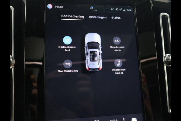 Volvo XC40 RECHARGE P8 408 PK R-DESIGN BTW + PANORAMA | H/K | TREKHAAK | 360 CAMERA | LEDER