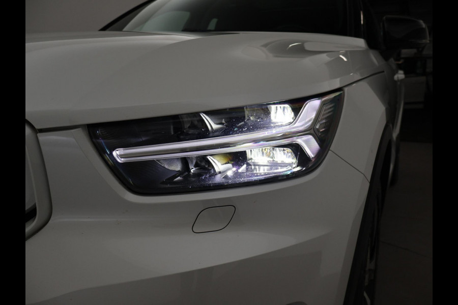 Volvo XC40 RECHARGE P8 408 PK R-DESIGN BTW + PANORAMA | H/K | TREKHAAK | 360 CAMERA | LEDER