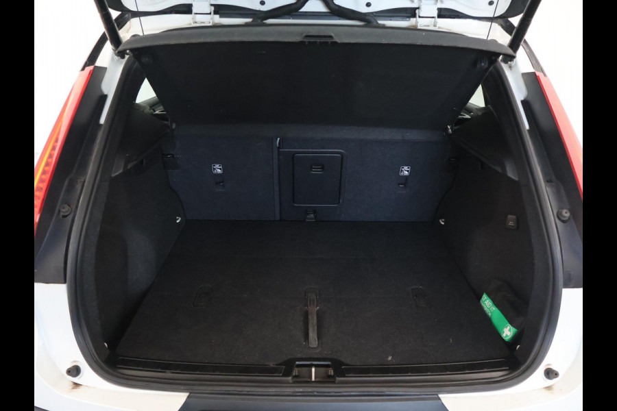 Volvo XC40 RECHARGE P8 408 PK R-DESIGN BTW + PANORAMA | H/K | TREKHAAK | 360 CAMERA | LEDER