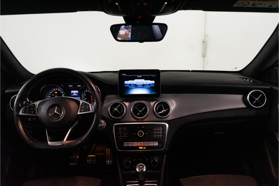 Mercedes-Benz CLA-Klasse Shooting Brake 180 AMG 123PK | LED | Stoelverw. | Camera | Park Assist | Garantie