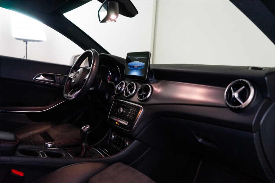 Mercedes-Benz CLA-Klasse Shooting Brake 180 AMG 123PK | LED | Stoelverw. | Camera | Park Assist | Garantie