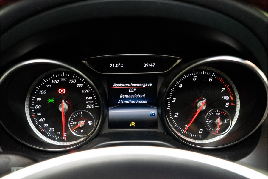 Mercedes-Benz CLA-Klasse Shooting Brake 180 AMG 123PK | LED | Stoelverw. | Camera | Park Assist | Garantie