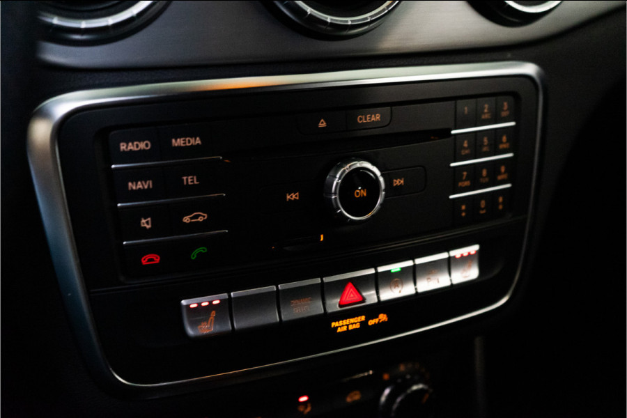 Mercedes-Benz CLA-Klasse Shooting Brake 180 AMG 123PK | LED | Stoelverw. | Camera | Park Assist | Garantie