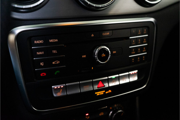 Mercedes-Benz CLA-Klasse Shooting Brake 180 AMG 123PK | LED | Stoelverw. | Camera | Park Assist | Garantie