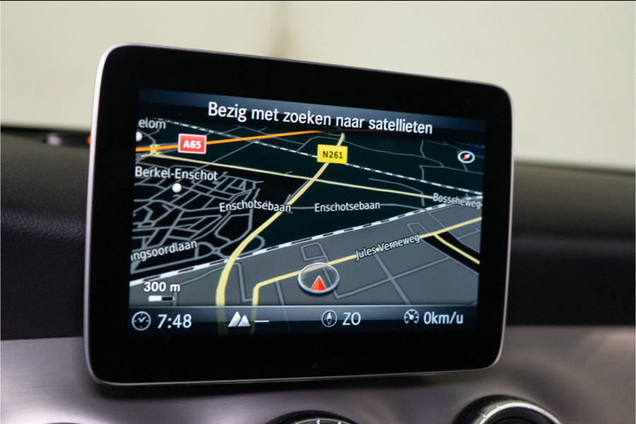 Mercedes-Benz CLA-Klasse Shooting Brake 180 AMG 123PK | LED | Stoelverw. | Camera | Park Assist | Garantie