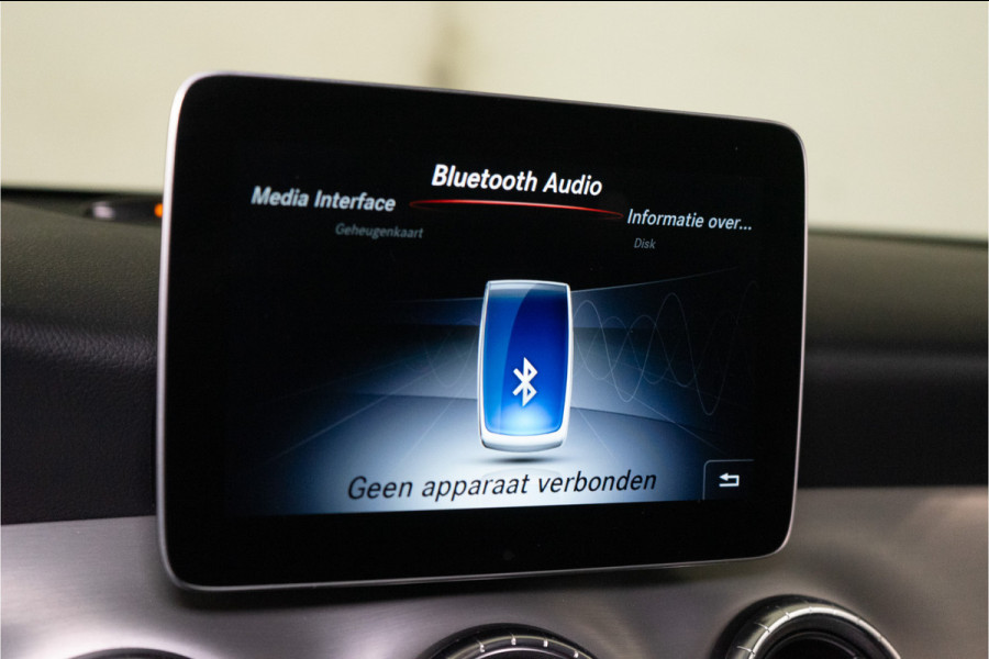 Mercedes-Benz CLA-Klasse Shooting Brake 180 AMG 123PK | LED | Stoelverw. | Camera | Park Assist | Garantie