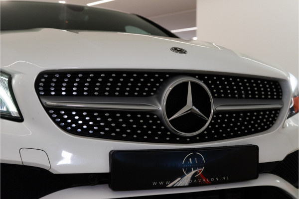 Mercedes-Benz CLA-Klasse Shooting Brake 180 AMG 123PK | LED | Stoelverw. | Camera | Park Assist | Garantie