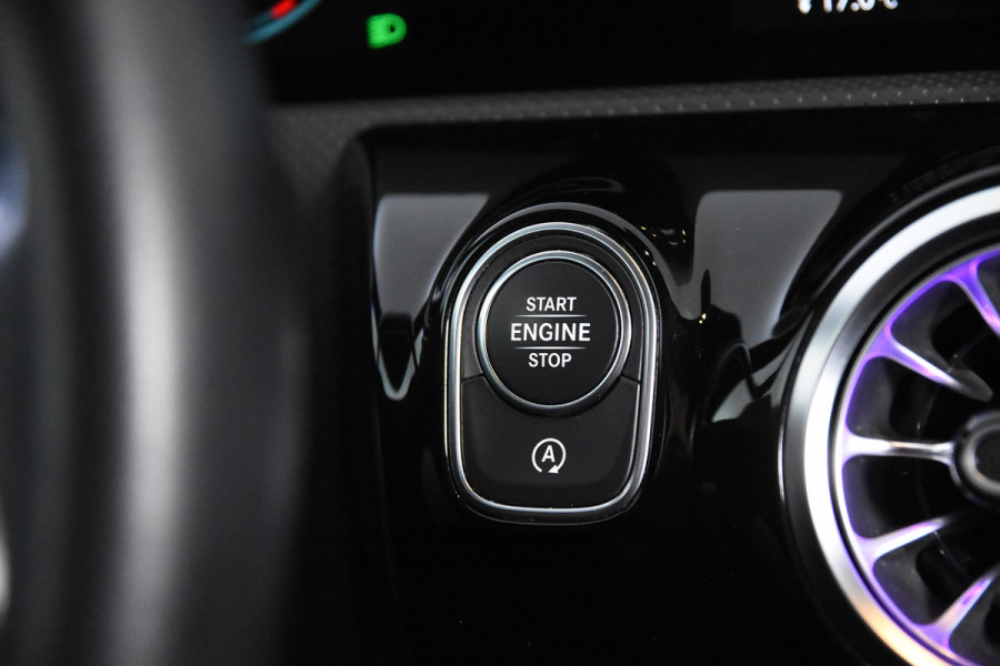 Mercedes-Benz A-Klasse 180 *Leer*Navigatie*Carplay*Camera*
