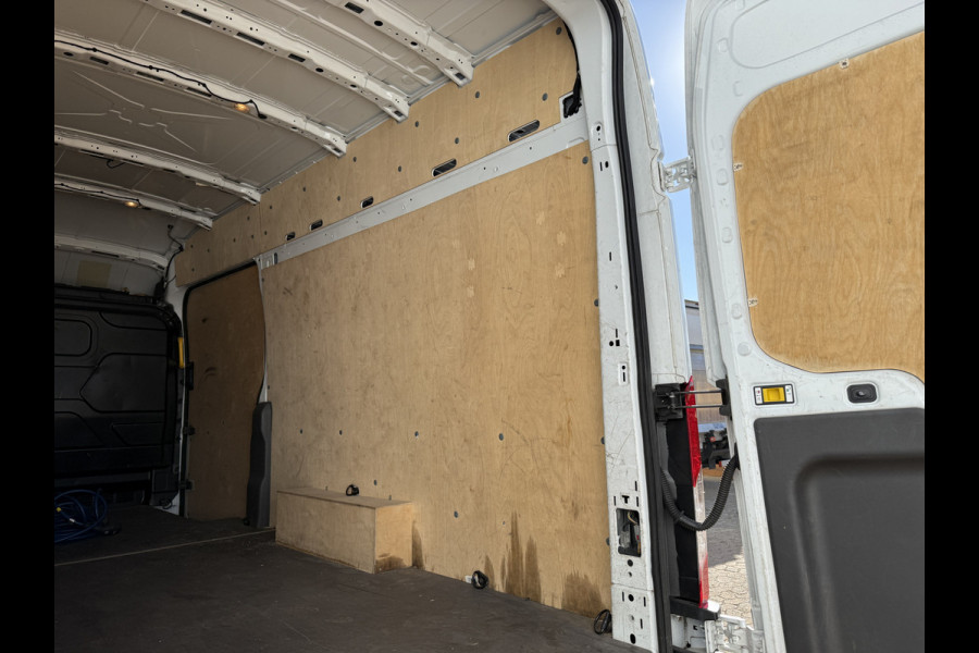 Ford E-Transit 68kWh 184PK L4H3 317km WLTP 93.7% (SOH) BEV Snelladen Carplay Climate control 360° Camera Parkeersensoren v+a Stoelverwarming