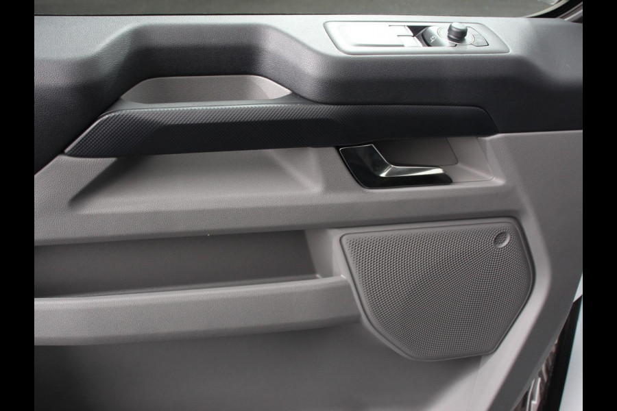 Ford Transit Custom 340 2.5 Automaat PHEV L2H1 Limited 9 PERS Navigatie Apple CarPlay Android Auto Camera Parkeerhulp Adaptive Cruise Control Dodehoekdetectie Stoel- en stuurverwarming Full Led Climate Control Lichtmetalen velgen