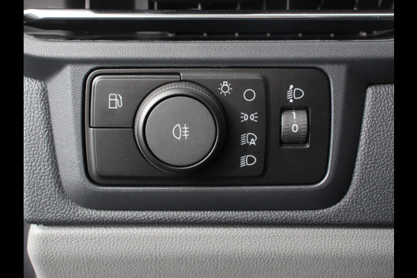 Ford Transit Custom 340 2.5 Automaat PHEV L2H1 Limited 9 PERS Navigatie Apple CarPlay Android Auto Camera Parkeerhulp Adaptive Cruise Control Dodehoekdetectie Stoel- en stuurverwarming Full Led Climate Control Lichtmetalen velgen