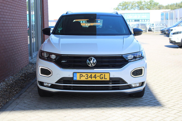 Volkswagen T-Roc 1.5 TSI Sport Business R | Full Option! | Trekhaak | Panorama Dak | Stoel + Stuurverwarming | Climate Control | Camera|  Navigatie |
