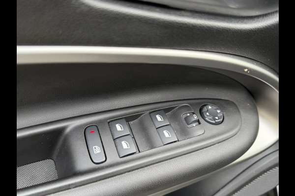 Jeep Avenger 1.2 Altitude | Winterpack | Camera | JBL Audio | Apple carplay/Android Auto | Electrische kofferklep