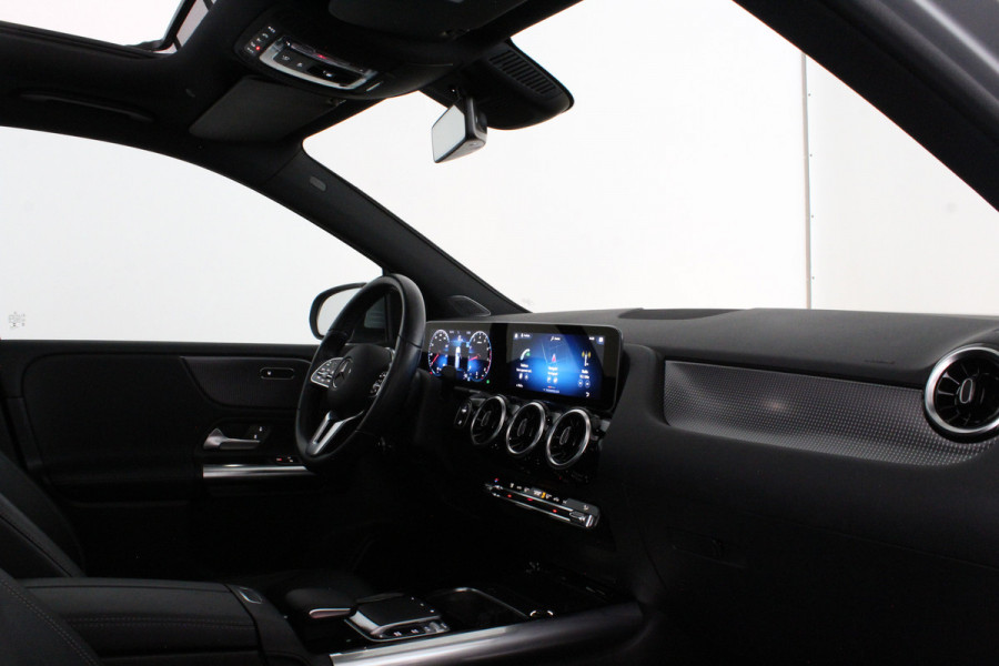Mercedes-Benz B-Klasse 180 Business Solution > Pano.schuifdak/PDC/Automaat