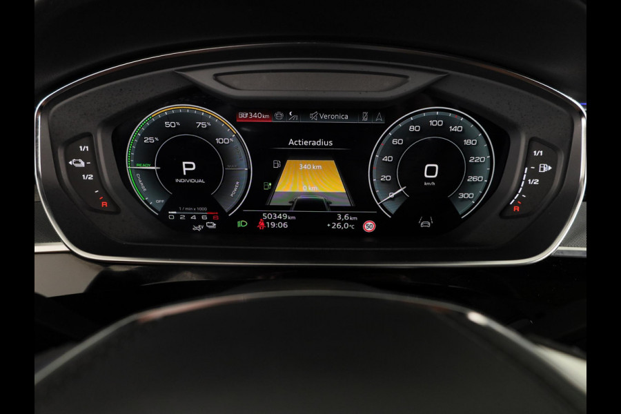 Audi A8 60 TFSI e quattro Lang 462pk | Panoramadak | Ventilatie + massage voor en achter | HUD | Luchtvering |