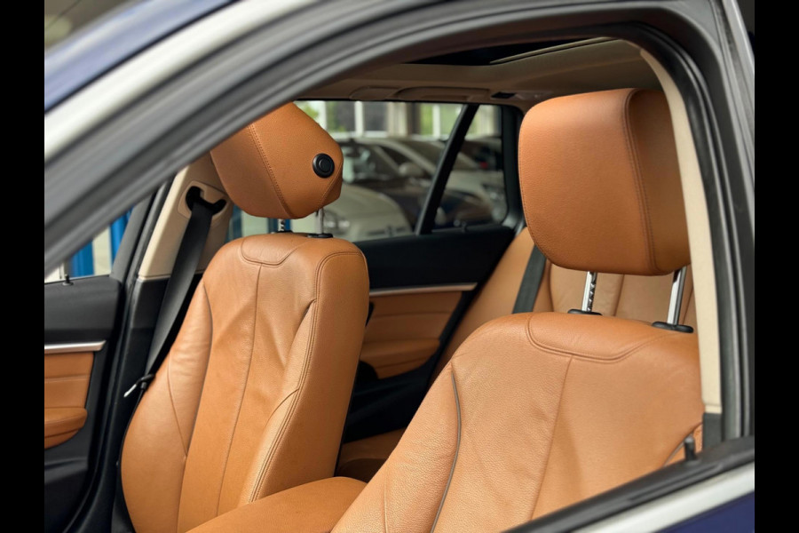 BMW 3 Serie Touring 320i Luxury 2019 AUT PANO NAVI LEDER NAP