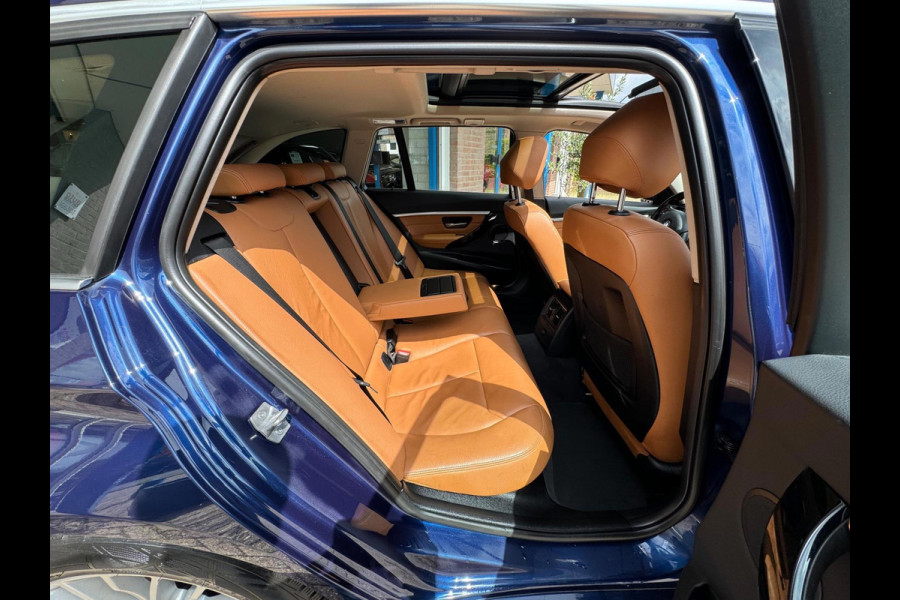 BMW 3 Serie Touring 320i Luxury 2019 AUT PANO NAVI LEDER NAP