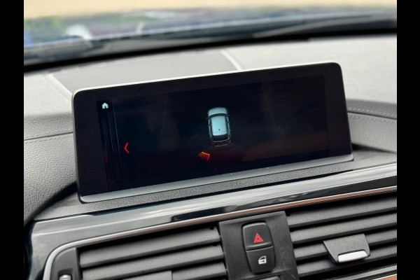 BMW 3 Serie Touring 320i Luxury 2019 AUT PANO NAVI LEDER NAP