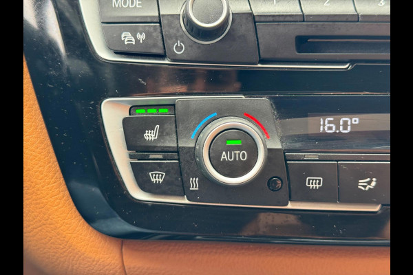 BMW 3 Serie Touring 320i Luxury 2019 AUT PANO NAVI LEDER NAP