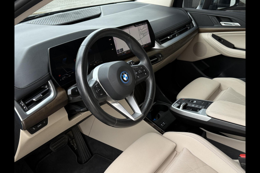 BMW 2 Serie Active Tourer 225e xDrive Luxury Line | PANORAMA | LEDER | SPORTSSTOELEN | CAMERA | DRIVING ASSIST |