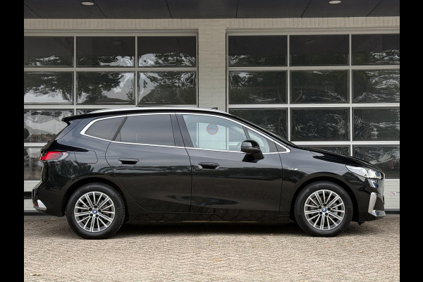 BMW 2 Serie Active Tourer 225e xDrive Luxury Line | PANORAMA | LEDER | SPORTSSTOELEN | CAMERA | DRIVING ASSIST |