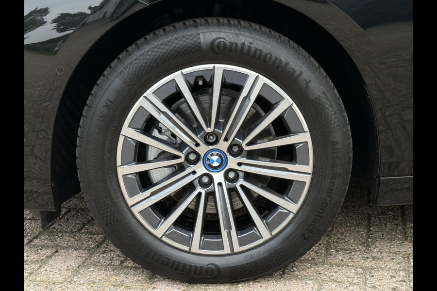 BMW 2 Serie Active Tourer 225e xDrive Luxury Line | PANORAMA | LEDER | SPORTSSTOELEN | CAMERA | DRIVING ASSIST |