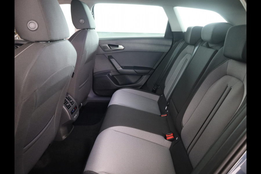 Seat Leon Sportstourer 1.5 TSI e-Hybrid Style Business Intense | Technology Pack | Verwarmbare Voorstoelen + Stuurwiel | Elektr. Achterklep | Keyless Entry | Magnetic tech | HERGEWAARDEERD