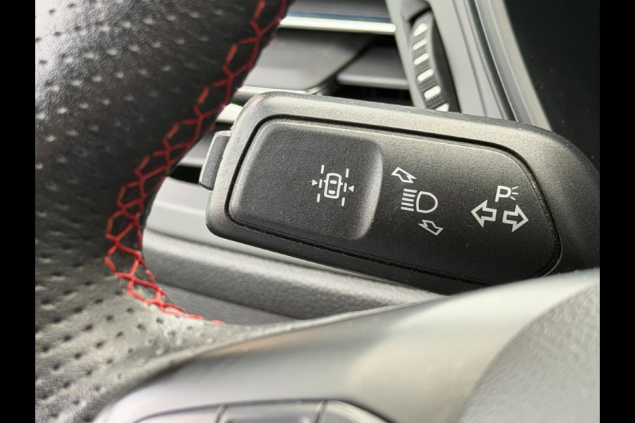 Ford Kuga 2.5 PHEV ST-Line LED Camera Carplay Lane Trekhaak