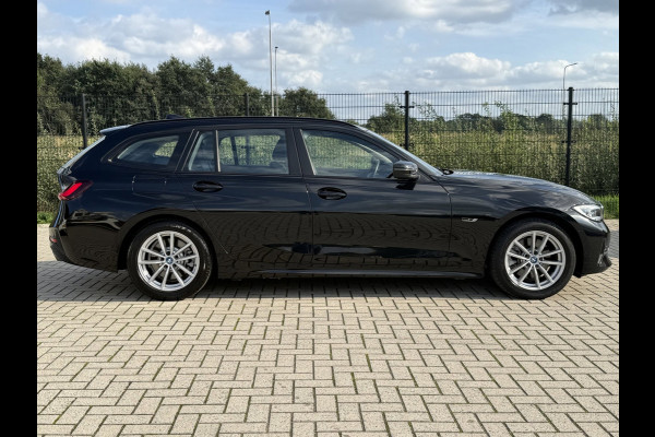 BMW 3 Serie Touring 320e Business Edition Plus | Camera | Laser | Stoelverwarming | Carplay |