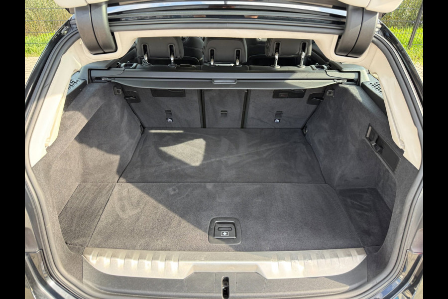 BMW 3 Serie Touring 320e Business Edition Plus | Camera | Laser | Stoelverwarming | Carplay |