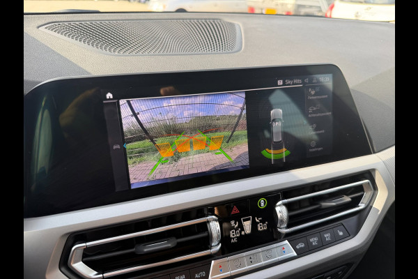 BMW 3 Serie Touring 320e Business Edition Plus | Camera | Laser | Stoelverwarming | Carplay |