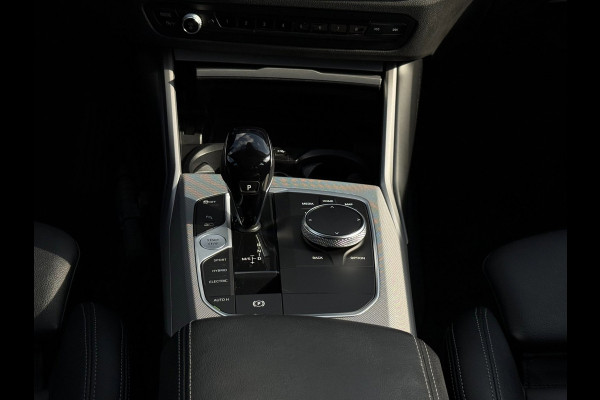 BMW 3 Serie Touring 320e Business Edition Plus | Camera | Laser | Stoelverwarming | Carplay |