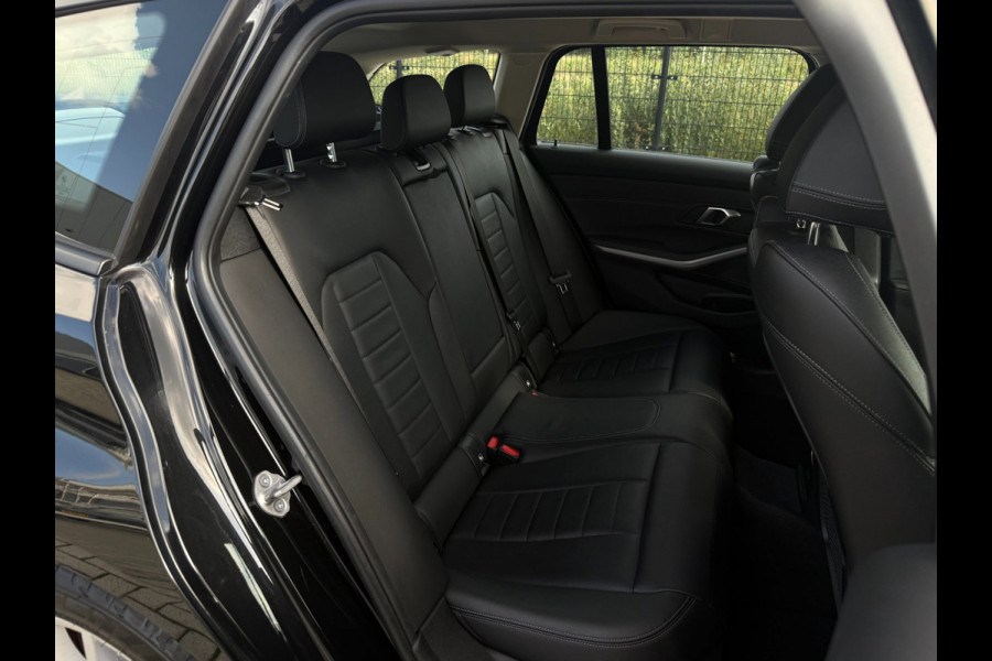 BMW 3 Serie Touring 320e Business Edition Plus | Camera | Laser | Stoelverwarming | Carplay |