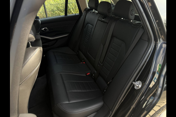 BMW 3 Serie Touring 320e Business Edition Plus | Camera | Laser | Stoelverwarming | Carplay |