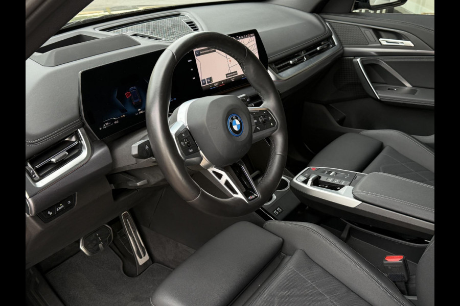BMW X1 xDrive30e M SPORT | PANORAMA | ELEKTR. STOELEN | 20 INCH VELGEN | 360 CAMERA | HEAD UP | DRIVING ASS. PROFF |