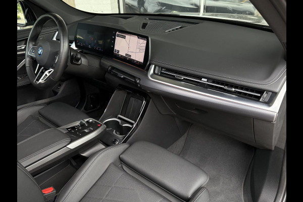 BMW X1 xDrive30e M SPORT | PANORAMA | ELEKTR. STOELEN | 20 INCH VELGEN | 360 CAMERA | HEAD UP | DRIVING ASS. PROFF |
